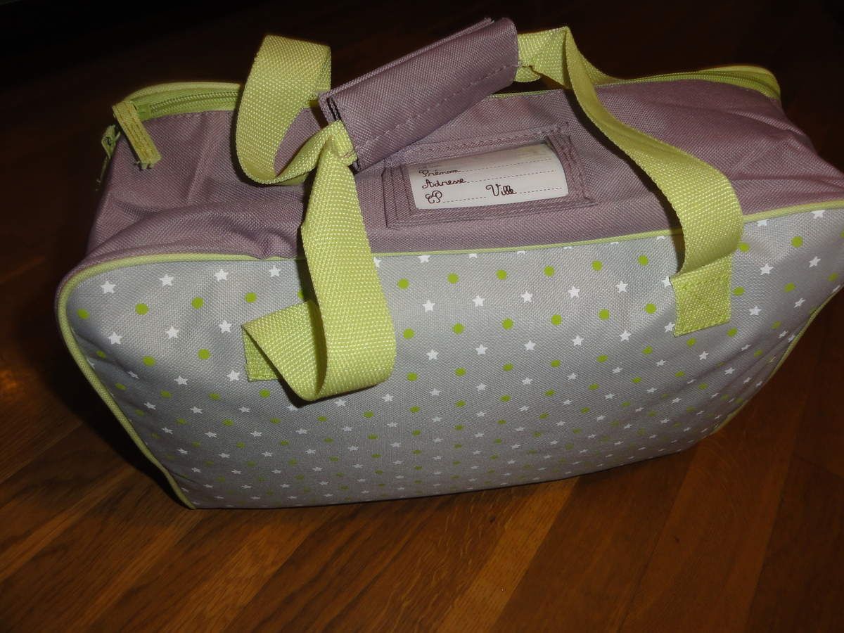 La valise gratuite de bébé : offre vertbaudet maternité - Lucky Sophie blog  famille voyage