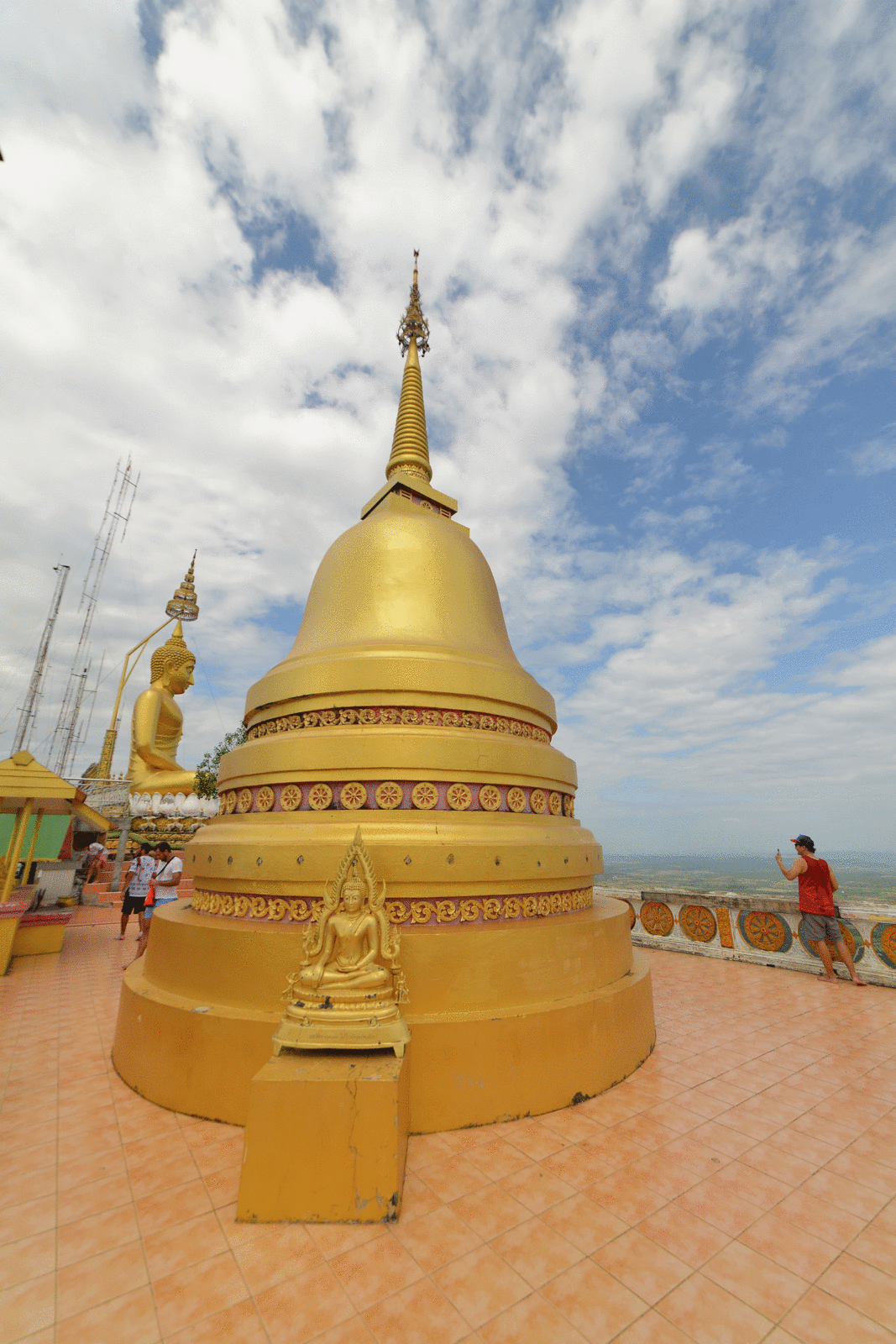 Thaïlande 2018 : Krabi , 1237 marches pour se rapprocher de Bouddha ...