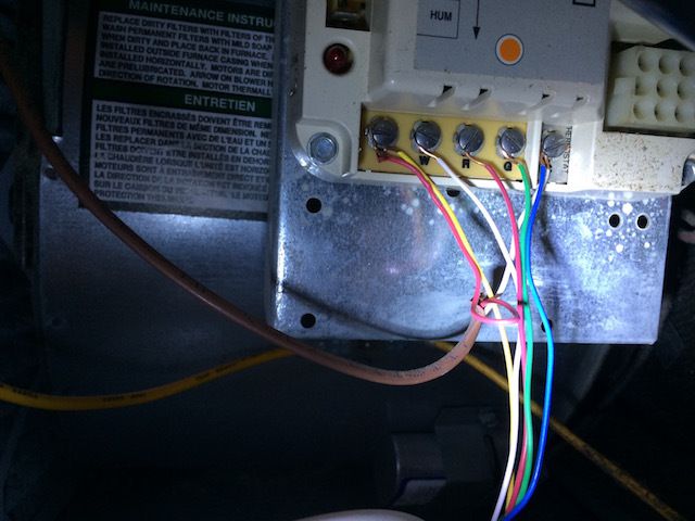 ce sont juste des cables electriques, ca ne doit pas etre compliqué a changer