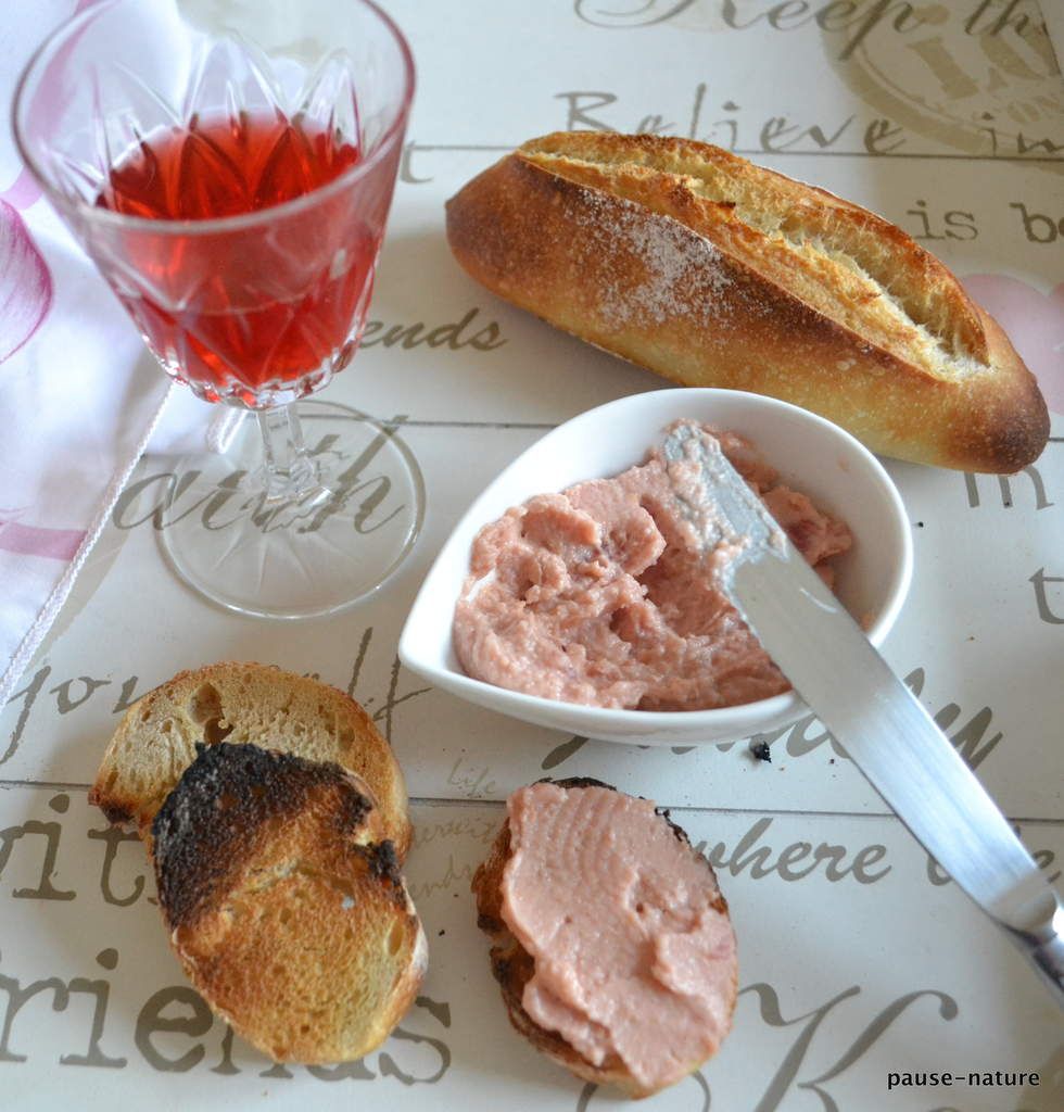 Tartinade toute rose pois chiche-betterave