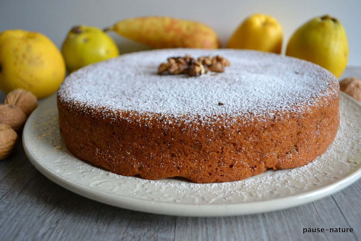 Gateau Aux Blancs D Oeuf Noix Et Fruits Du Verger Le Blog