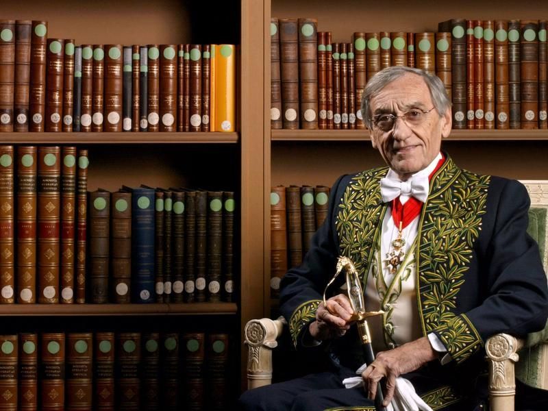 l'écrivain et académicien Yves Pouliquen