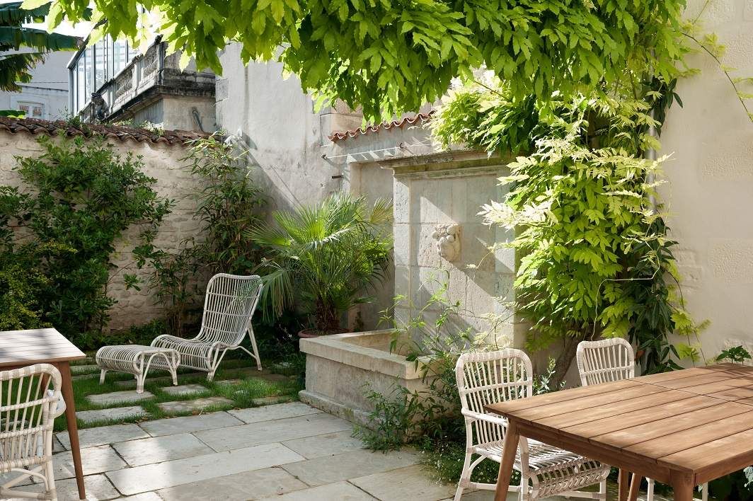 chambre_hotes_petit_dejeuner_terrasse_la_rochelle