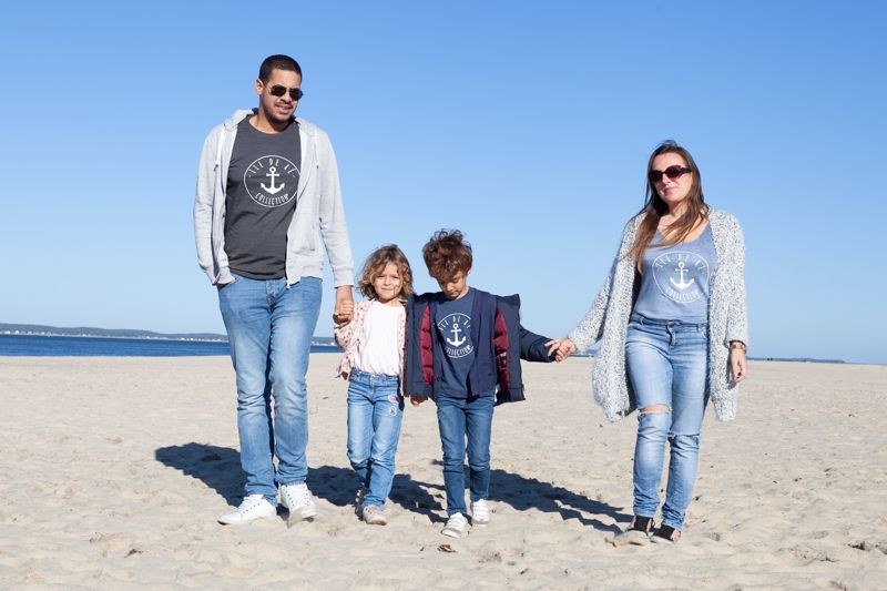 joli shooting en famille séance photo à arcachon plage en gironde