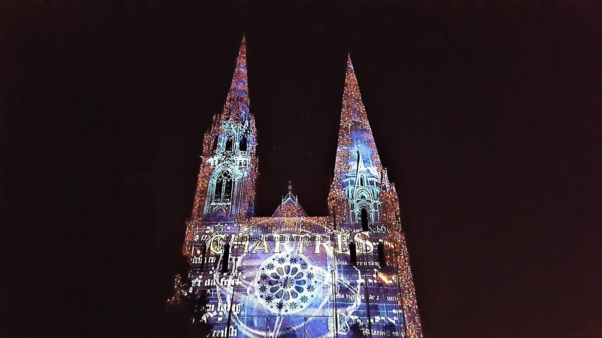 spectacle chartres en lumières sur la cathédrale notre dame de chartres