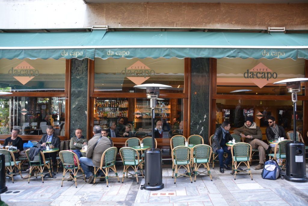 Au café Da Capo Bera et ses amis
