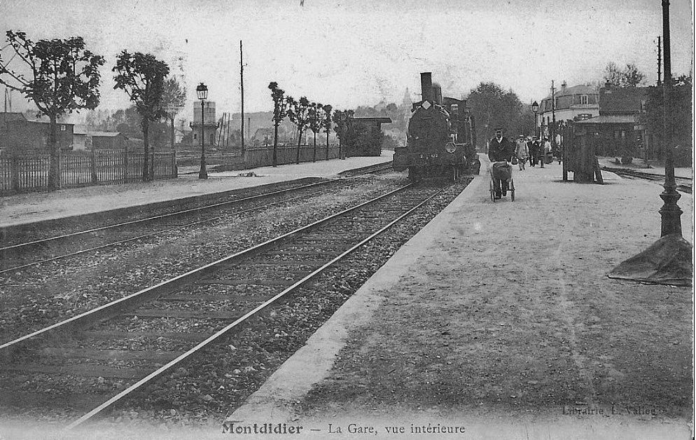Album - La ville de Montdidier (Somme), la gare, les commerces