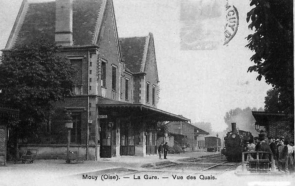 Album - la ville de Mouy (Oise), l'hotel de ville, la gare