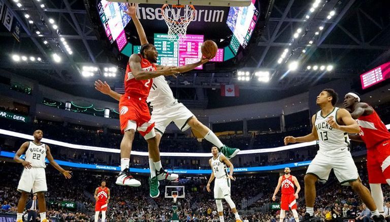 Kawhi Leonard en mode Terminator mène les Raptors à une victoire des  Finales NBA - NEWS BASKET BEAFRIKA