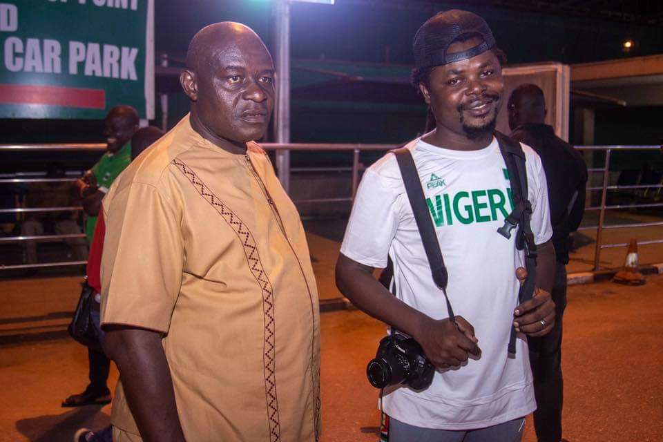 Les D'Tigress accueillies à l'aéroport Murtala Muhammed de Lagos par des tambours et trompettes 
