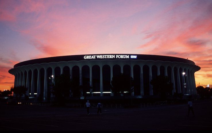 Steve Ballmer achète le Forum