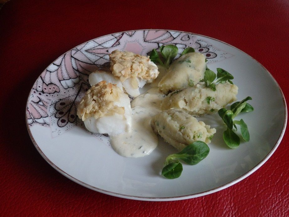 Dos De Cabillaud En Crumble D Amandes Puree Aux Artichauts Sauce Citronnee A La Ciboulette Le Blog De Michelle Plaisirs De La Maison
