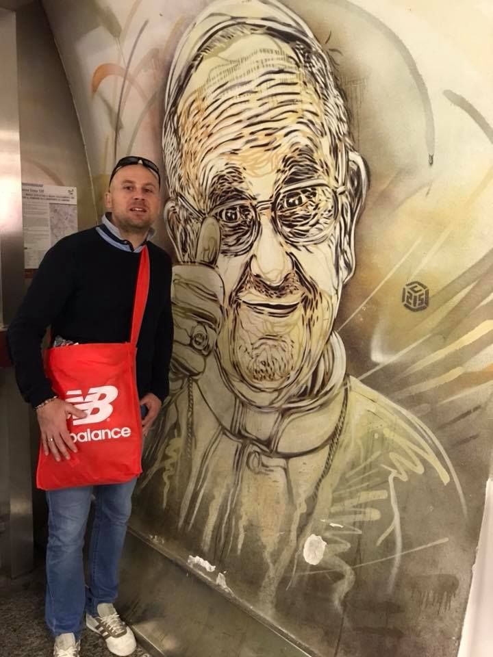 Romain à Rome "Lunga vita al Papa"