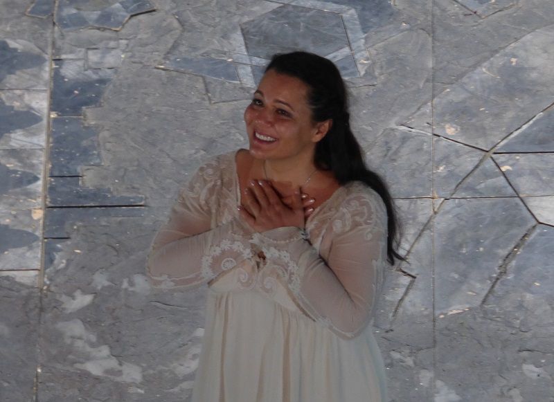 Lianna Haroutounian (Desdemona)