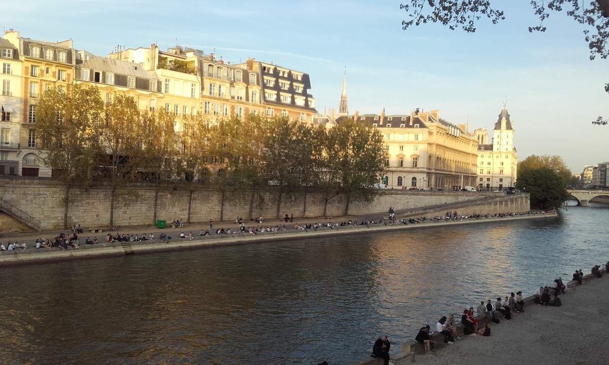 Clin d'oeil : Paris sous le soleil