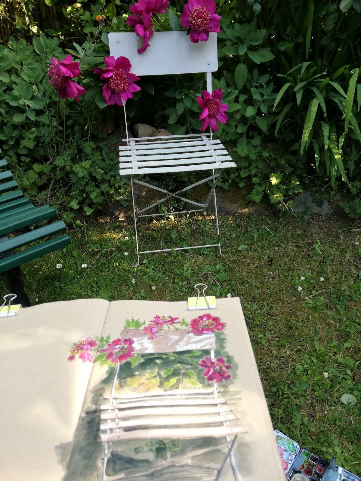 Le temps de finir le dessin, l'ombre avait gagné sur la chaise !