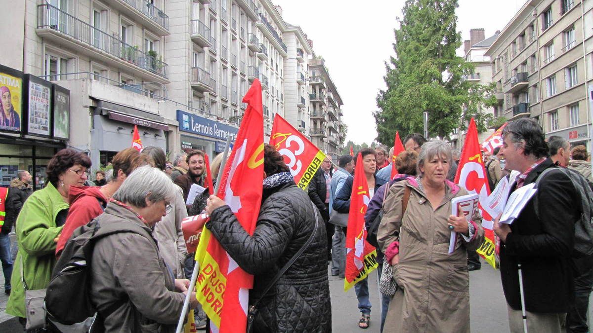 Les manifestants dans les rues de Rouen