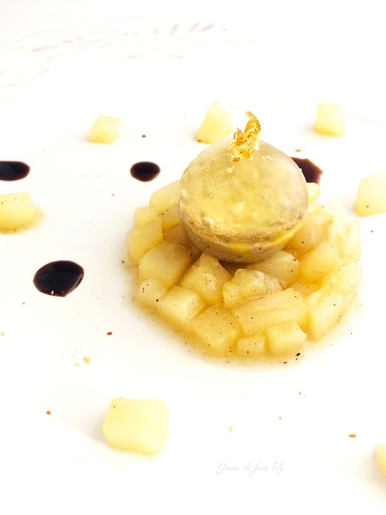Délice de foies de volaille au Riesling, gelée de Sauternes et sa brunoise de poires