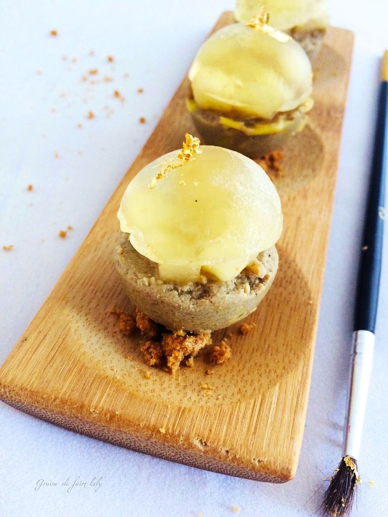 Délice de foies de volaille au Riesling, gelée de Sauternes et sa brunoise de poires 