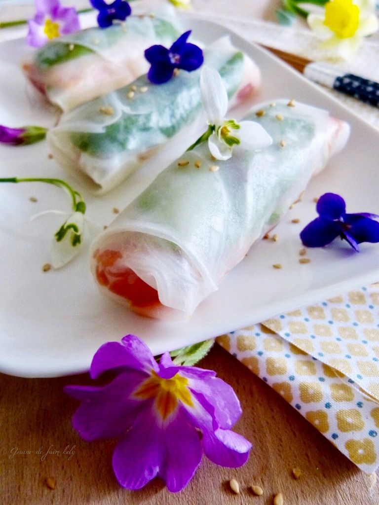Rouleaux de printemps à la truite fumée