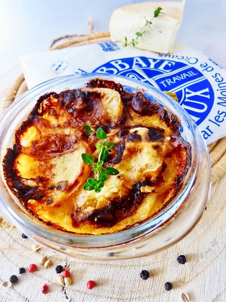 Gratin de pomme de terre au fromage de Cîteaux et curry doux 