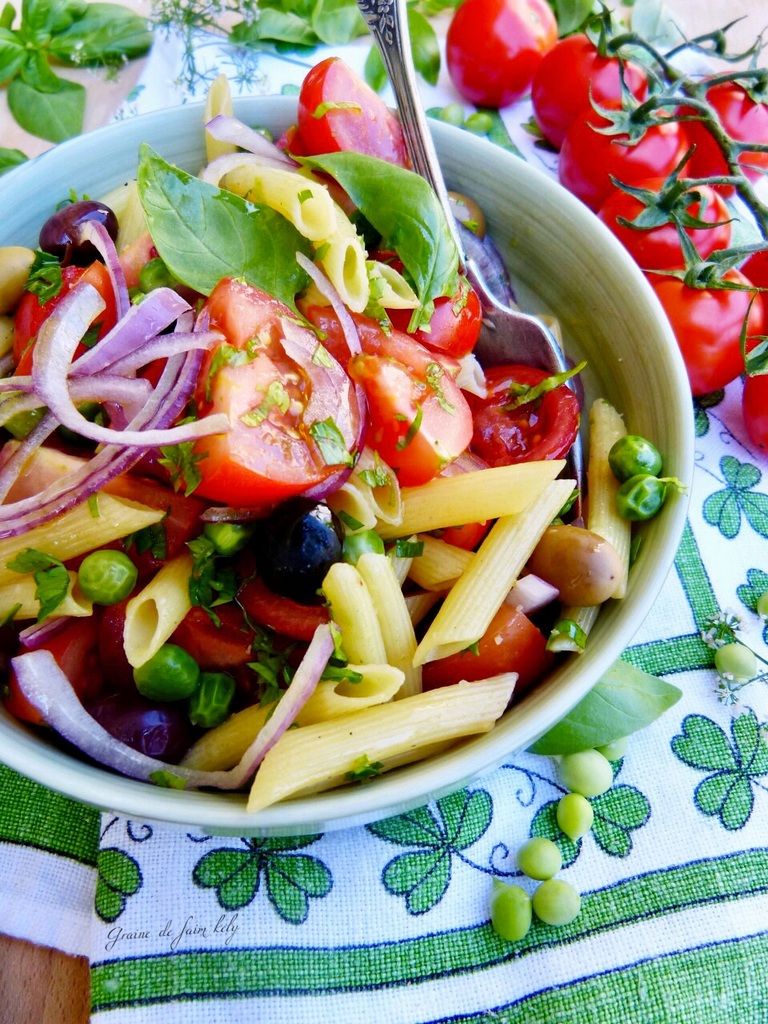 Pennes en salade tomates-petits pois