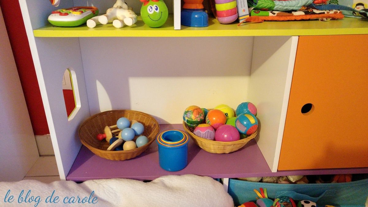 montessori} Coin nido, paniers à trésors et jouets bébé de ses 6 à 8 mois -  Le blog de carole