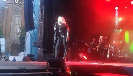 Kim Wilde enflamme le nouveau marché de Stralsund !
