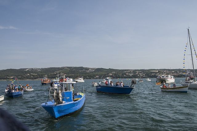 Messe des pêcheurs à La Madeleine, bénédiction dans l'étang, procession dans les quartiers de Martigues. Photos Alain Espinosa, La Provence et Maritima