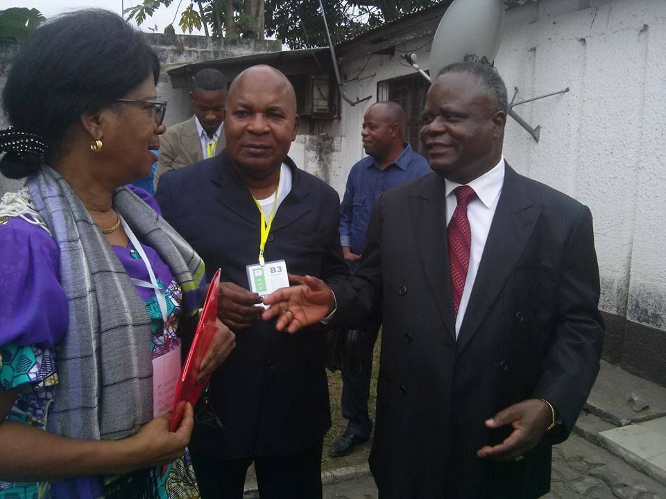 LE DIALOGUE DE CE DIMANCHE : QUELQUES IMAGES...