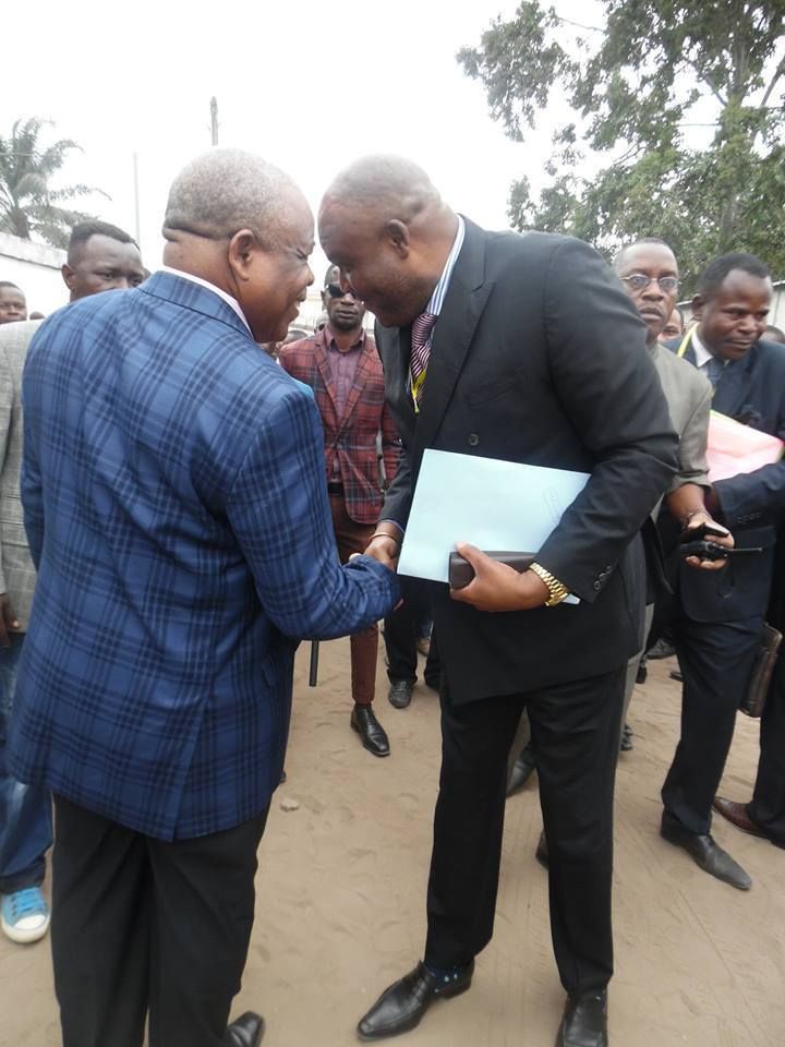 LE DIALOGUE DE CE DIMANCHE : QUELQUES IMAGES...