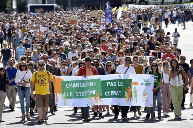 milliers-de-personnes-marchent-pour-le-climat