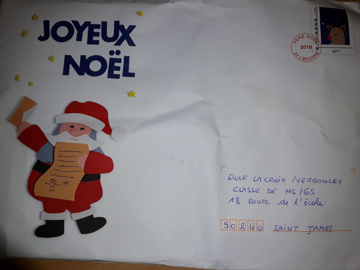 Le Père Noël est passé à l'école.........