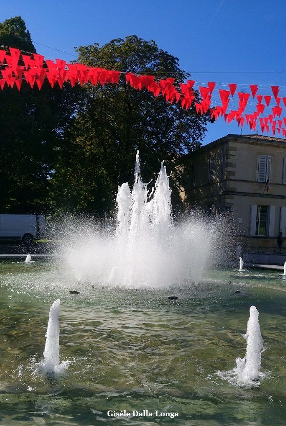 "Statuaire" Place Clémenceau "Clémence' au" à Marmande Photo 2019 de Gisèle Dalla Longa