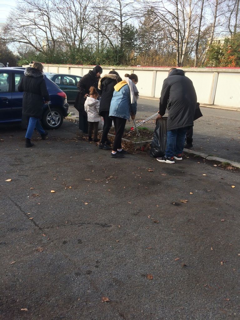 Nouveau succès pour l'opération quartier propre au Gros Saule à Aulnay-sous-Bois
