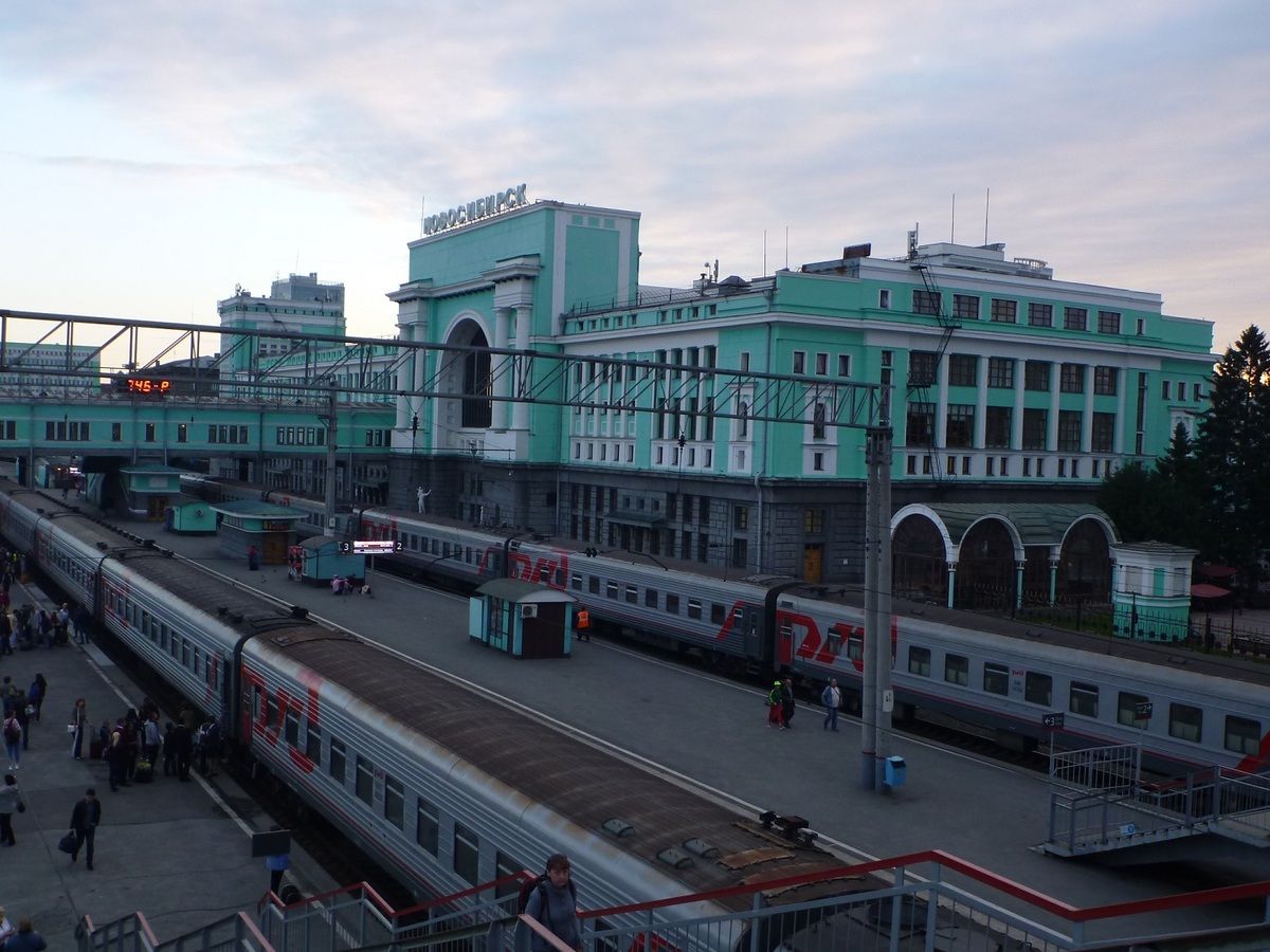 La gare de Novosibirsk Glavny, sur la ligne du Transsibérien