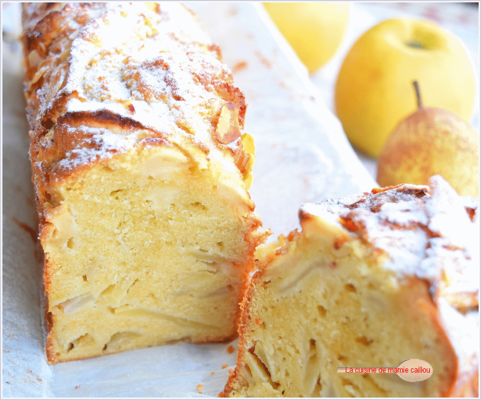 Gateau Tres Gourmand Aux Pommes Poires Amandes Et Caramel Au Beurre Sale La Cuisine De Mamie Caillou
