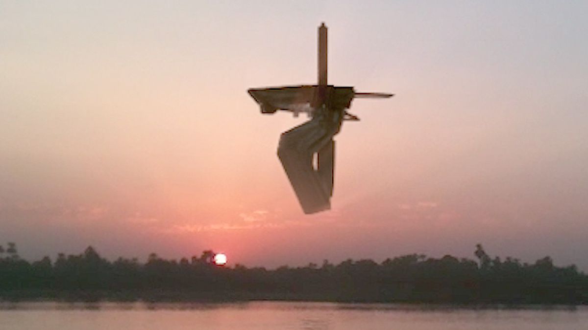 Huge UFO filmed in THAILAND over Mae Klong River !!! February 2018