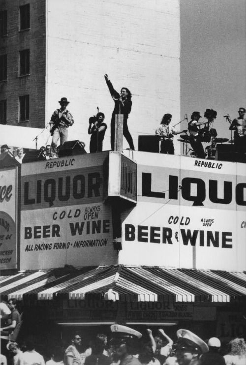 U2 -Where The Streets Have No Name -Liquor Store Rooftop - Los Angeles,  Californie -27-03-1987 - U2 BLOG