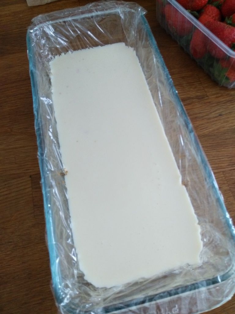 Terrine chocolat blanc et fraises Les Pâtisseries de Manon