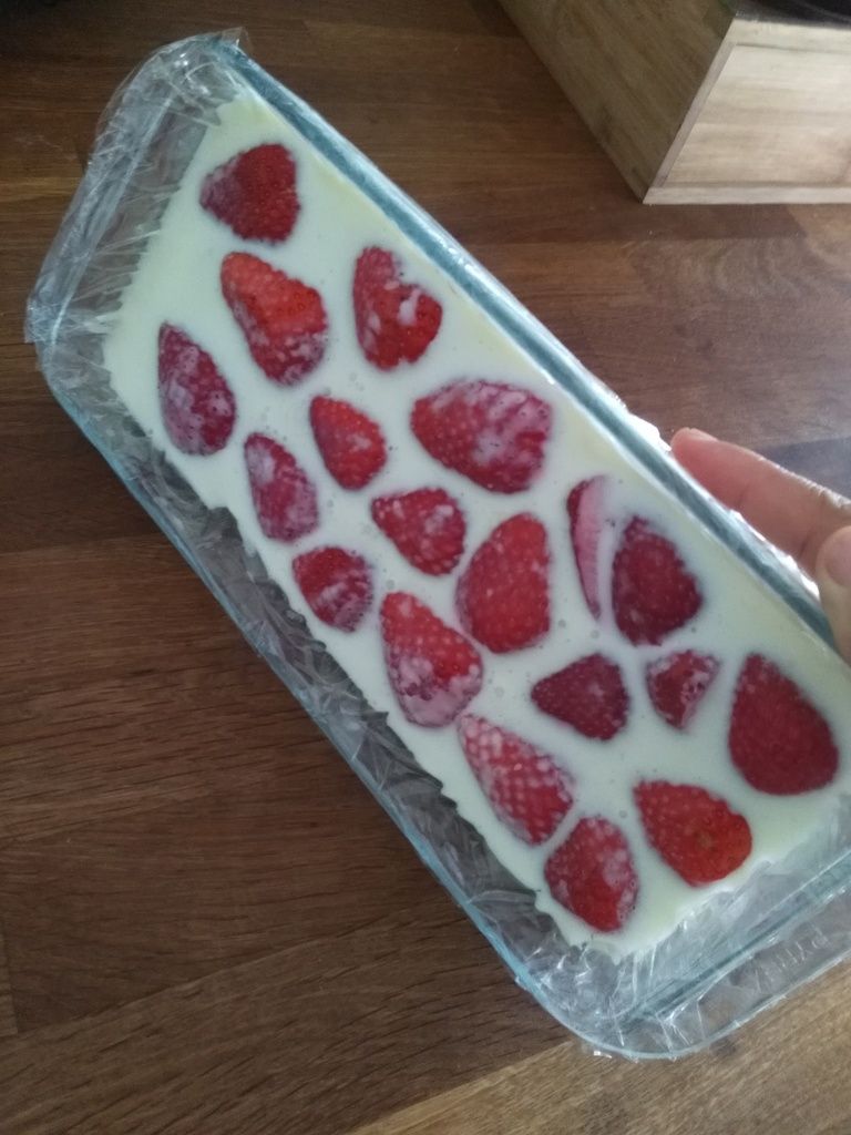 Terrine chocolat blanc et fraises Les Pâtisseries de Manon