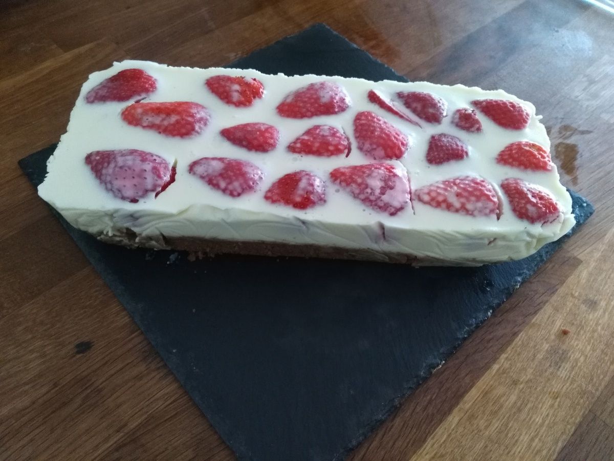 Terrine chocolat blanc et fraises Les Pâtisseries de Manon