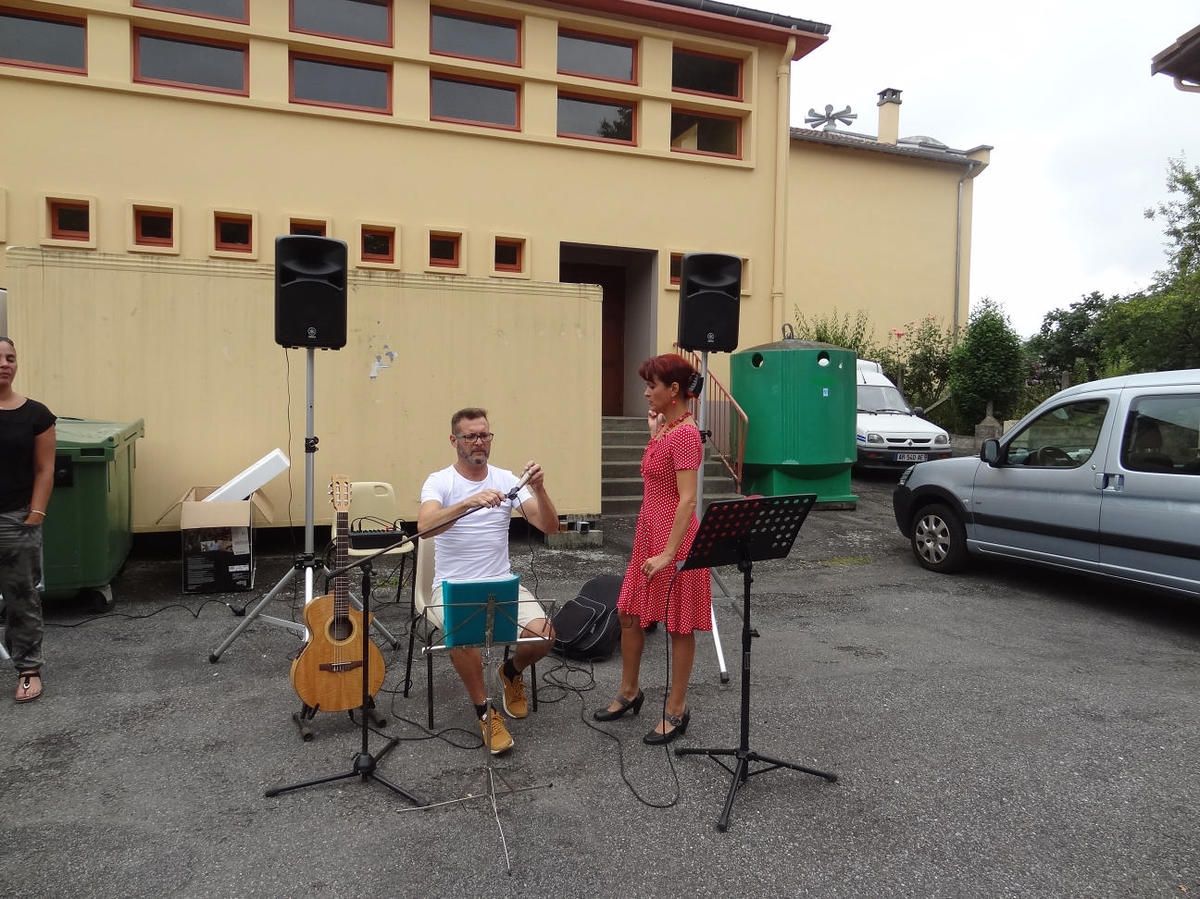 Mane Un petit tour au vide-grenier - Comminges-actus