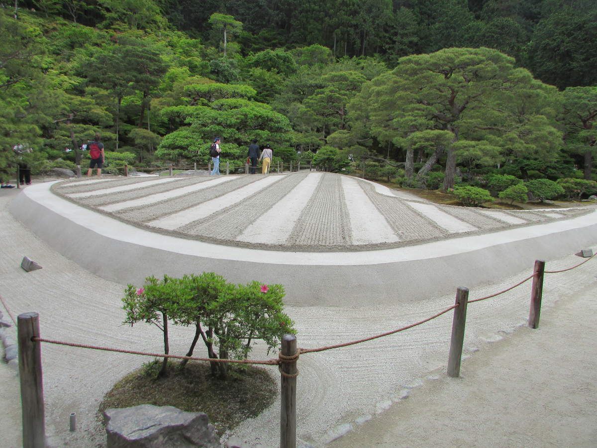 Le pavillon d'Argent ou le temple Ginkaku-Ji à Kyoto.