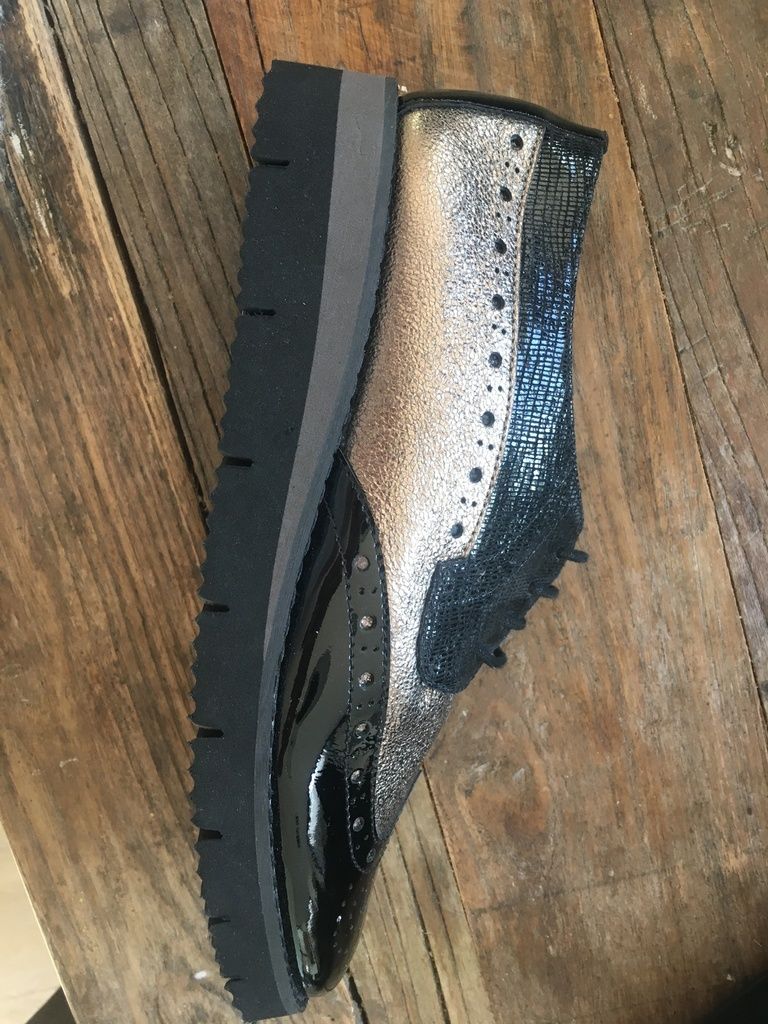 chaussure classique noir femme