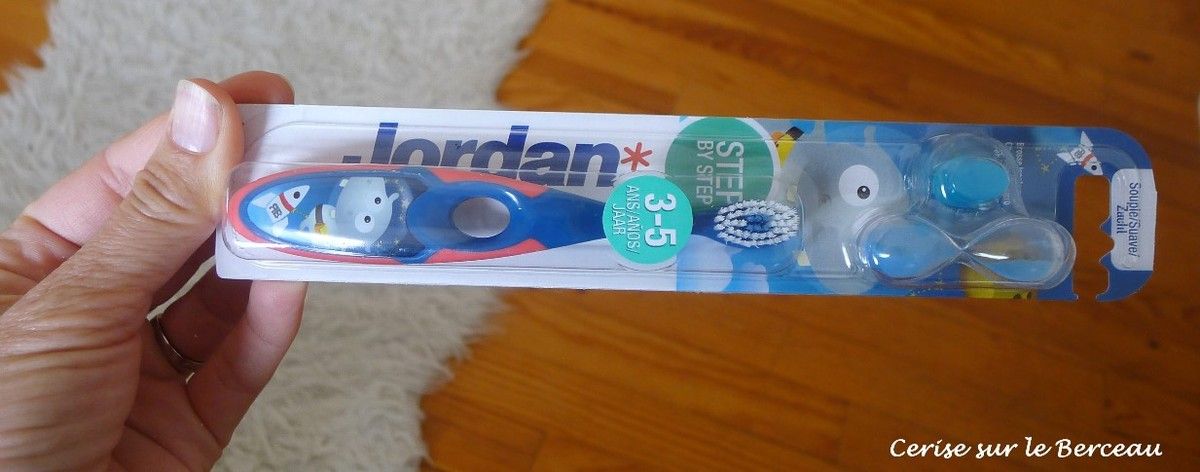 Jordan Une Marque De Brosse A Dents Et Dentifrice Pour Toute La Famille Cerise Sur Le Berceau