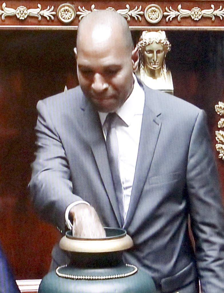 Première séance pour les 4 députés de la Guadeloupe le blog