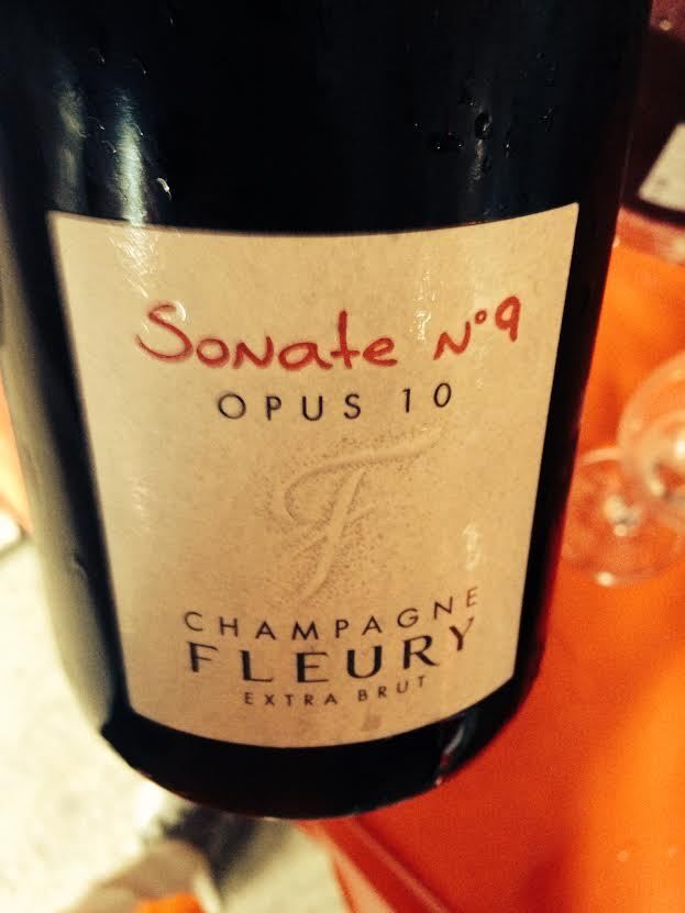 Comme un p’tit air de fête sous les pavés de rue89 où les vins nus montraient le cul de leurs quilles…