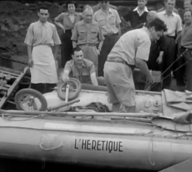 Cauchemars gastronomiques d’Alain Bombard naufragé volontaire en 1952 à bord de son canot L’Hérétique, Pommard 1928, vosne-romanée 1930, mouton-rothschild 1947… les bouteilles de grands crus dansent également dans sa tête