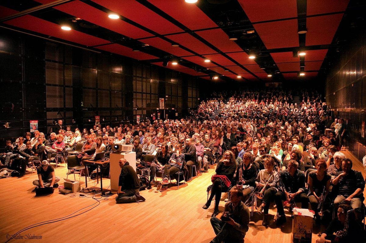 Sous l’or des belles filles de Dior se cache aussi la misère : allez donc voir « Merci Patron » de François Ruffin et soutenez les petits producteurs !